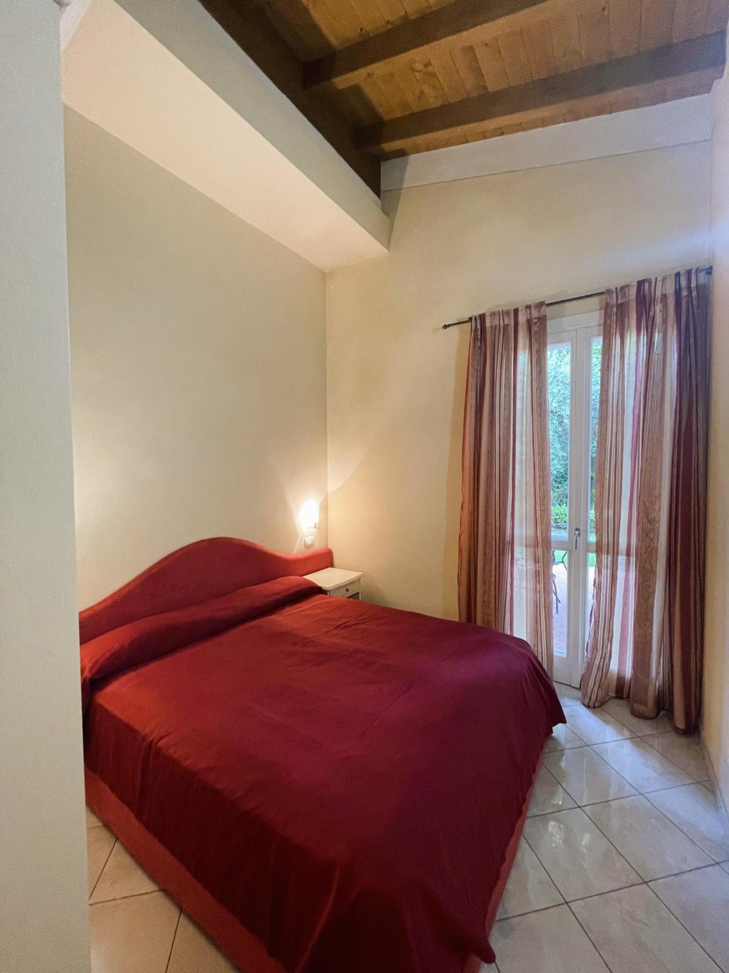 Appartamenti Il Ruscello Manerba del Garda Pokoj fotografie